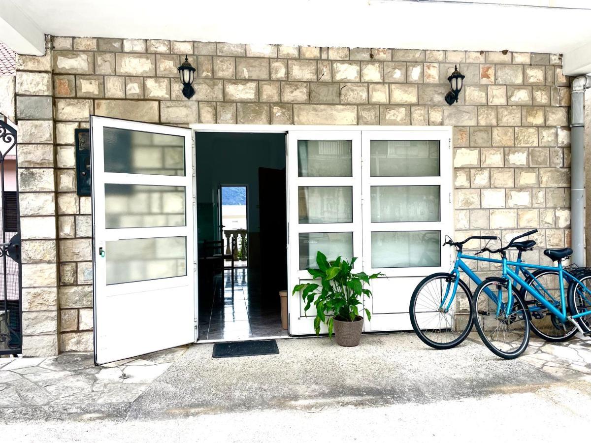 Apartment Vladan Kotor Exterior photo